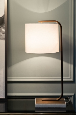 Интерьерная настольная лампа  22-89016